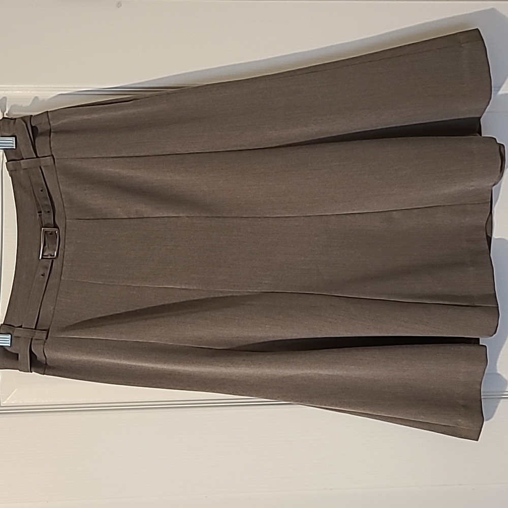 Skirt, taupe  A-line